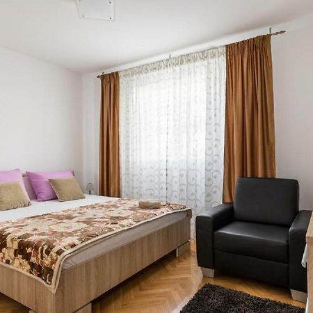 Deluxe Apartment Manuela With Balcony Top Center Split Exterior foto