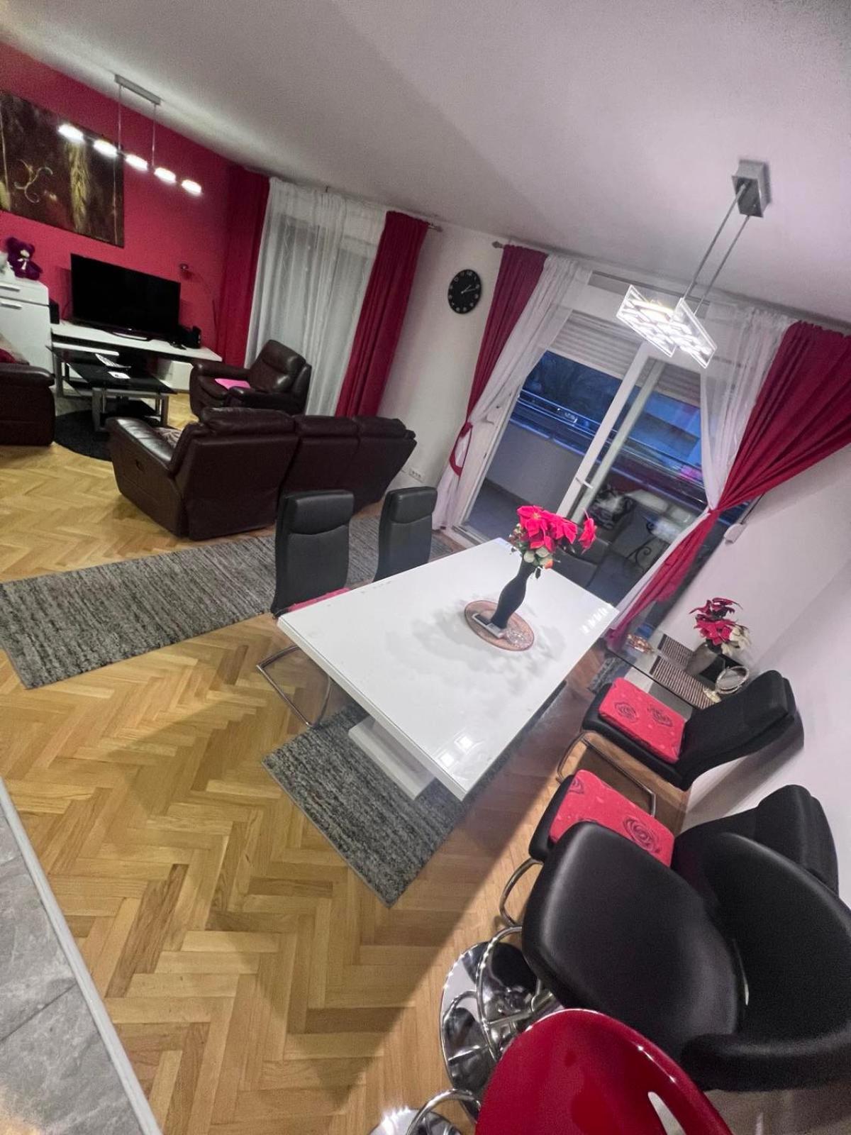 Deluxe Apartment Manuela With Balcony Top Center Split Exterior foto